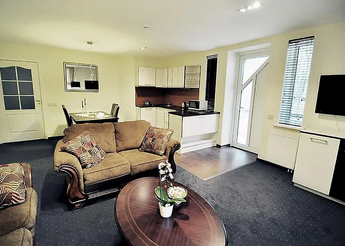 Vila Baltija * פלאנגה